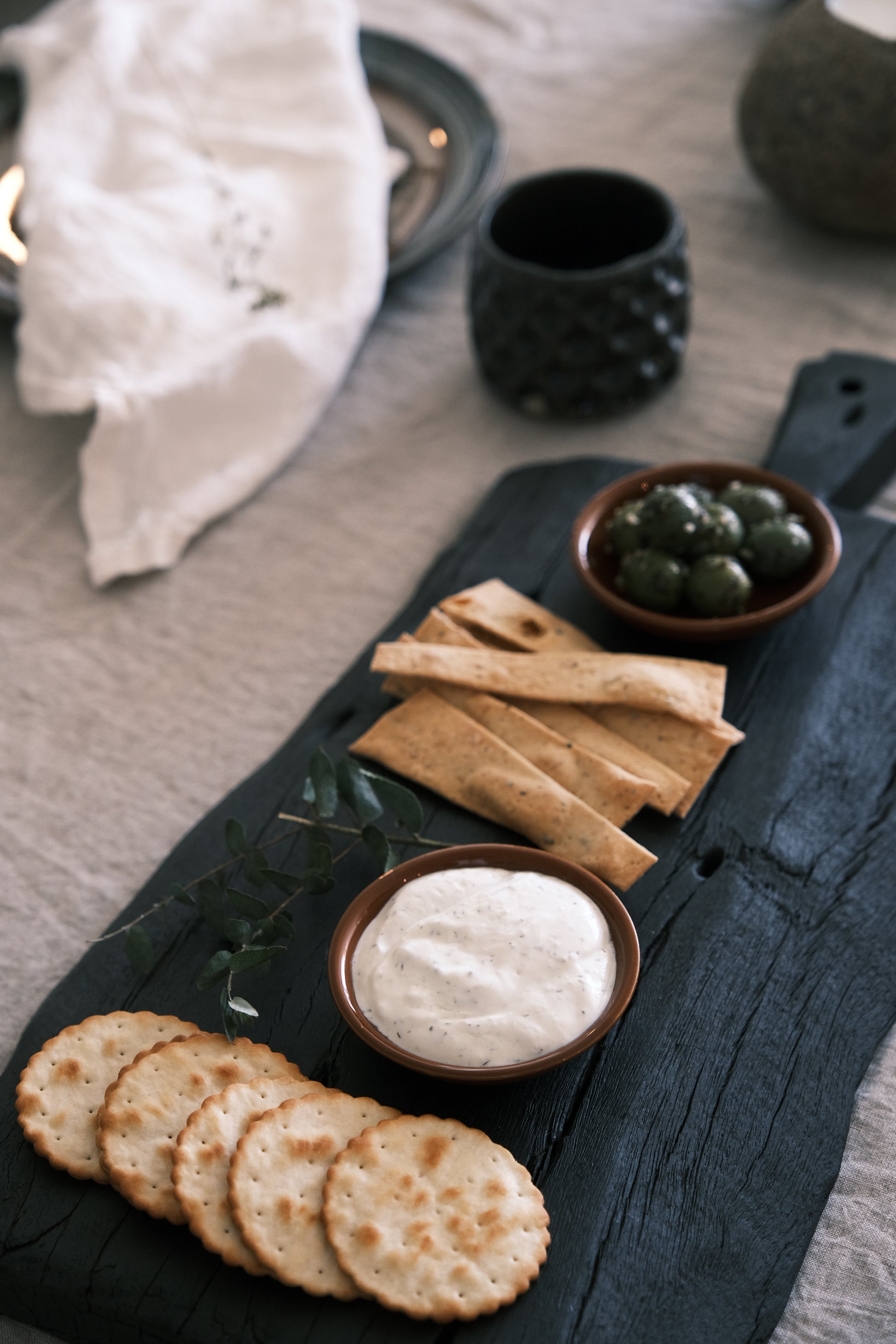Image of Terra Cruda's MOKU Serving Board from the home dining collection